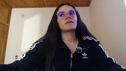 Snapshot of noreen_ chatting on June 2026 03:39:02 PM noreen_ online show from June 2026 03:39:02 PM