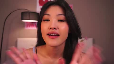 Snapshot of noreenbeckey chatting on October 2025 08:26:02 AM Nore online show from October 2025 08:26:02 AM