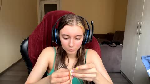 Elena online show from April 2026 08:01:02 AM