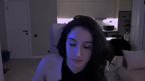 Hazel online show from November 2025 05:34:01 PM