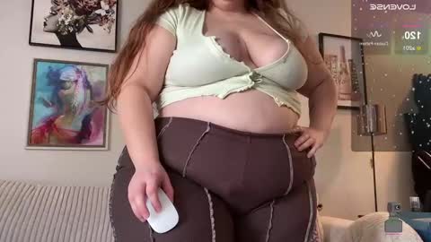 Snapshot of noturbabymoms chatting on January 2025 02:41:01 PM NotUrBabyMoms online show from January 2025 02:41:01 PM