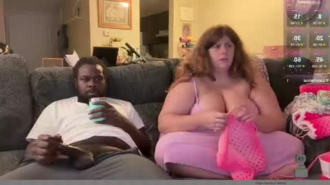 Snapshot of noturbabymoms chatting on September 2025 02:24:02 AM NotUrBabyMoms online show from September 2025 02:24:02 AM