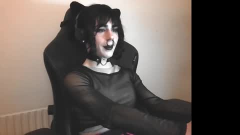 Lucy online show from February 2025 05:05:02 AM