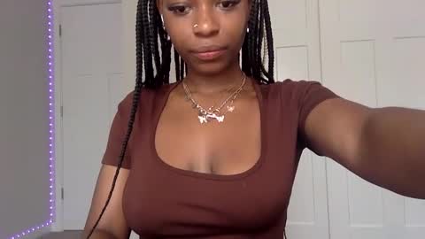 Nova Kash online show from September 2025 08:08:01 PM