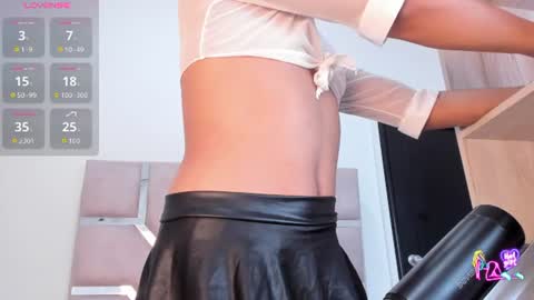 Snapshot of nova_bliss chatting on June 2026 11:13:01 AM Thayler online show from June 2026 11:13:01 AM