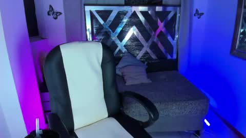 Snapshot of nova_sex1 chatting on May 2026 01:12:01 AM nova online show from May 2026 01:12:01 AM