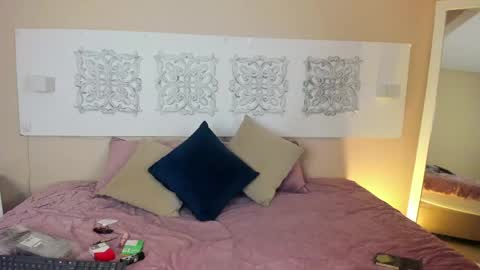 nova_velveet online show from April 2026 08:34:01 PM