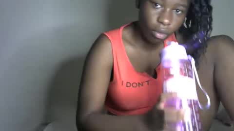 novaah online show from November 2025 09:37:02 PM