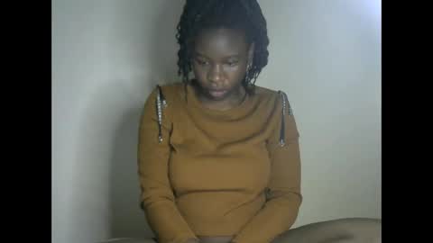 novaah online show from November 2025 09:13:01 PM