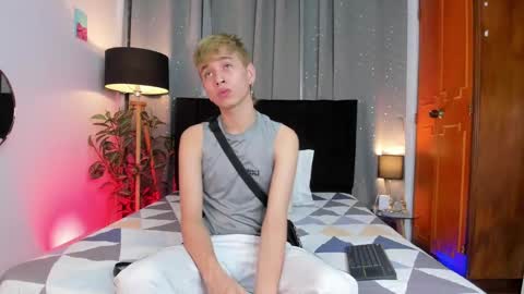 NovayBrian online show from January 2025 04:39:02 AM