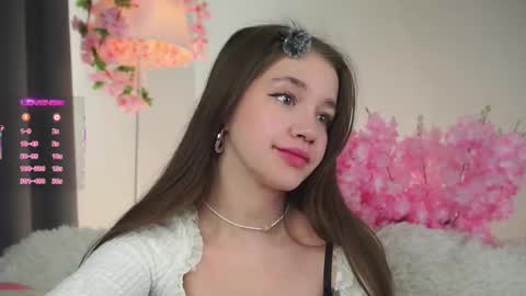 Snapshot of now_you_know chatting on October 2025 01:23:01 AM Dina online show from October 2025 01:23:01 AM