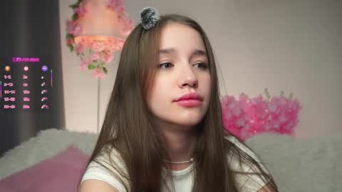 Snapshot of now_you_know chatting on October 2025 01:04:02 AM Dina online show from October 2025 01:04:02 AM