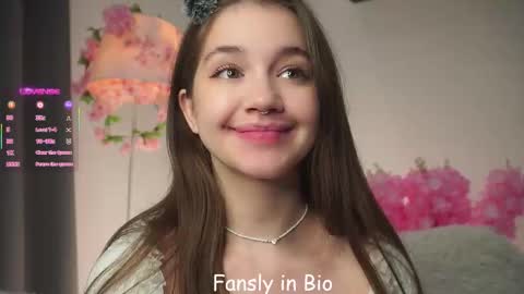 Snapshot of now_you_know chatting on October 2025 01:24:01 AM Dina online show from October 2025 01:24:01 AM