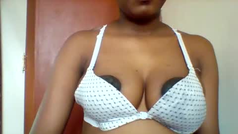 happie online show from September 2025 12:21:02 AM