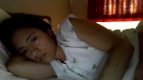 Snapshot of nudecosmetics chatting on March 2025 01:20:02 AM Gigi Bloom online show from March 2025 01:20:02 AM