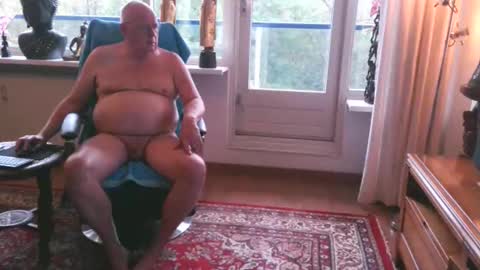 Nudejohn online show from November 2025 10:14:01 AM