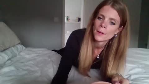 Alice  Nudgeman online show from October 2025 08:25:01 AM