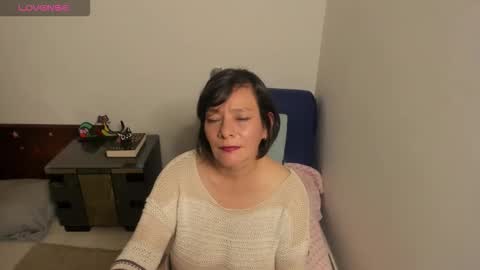 Snapshot of nuit_rose chatting on September 2025 01:51:02 AM nuit_rose online show from September 2025 01:51:02 AM