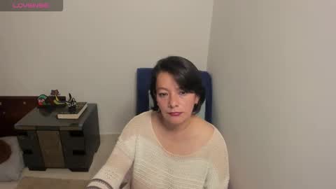 Snapshot of nuit_rose chatting on September 2025 01:53:01 AM nuit_rose online show from September 2025 01:53:01 AM