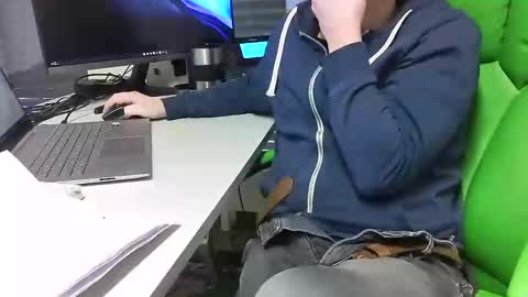 Snapshot of numlove chatting on December 2024 01:02:02 PM Slave for Mistress and Master online show from December 2024 01:02:02 PM