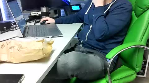 Snapshot of numlove chatting on December 2024 10:35:02 AM Slave for Mistress and Master online show from December 2024 10:35:02 AM