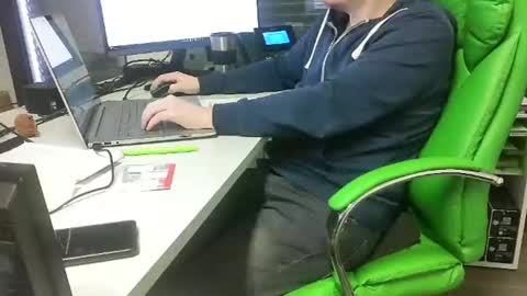 Snapshot of numlove chatting on December 2024 10:32:02 AM Slave for Mistress and Master online show from December 2024 10:32:02 AM