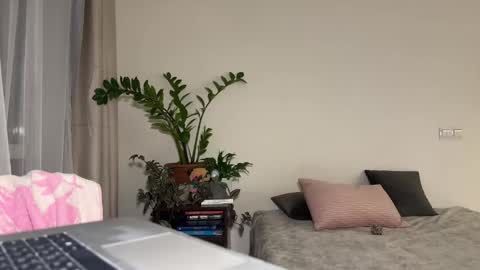 Snapshot of nura_foxx chatting on October 2025 01:13:01 AM nura_foxx online show from October 2025 01:13:01 AM