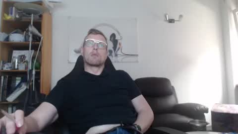 nursefan online show from October 2025 03:42:02 PM