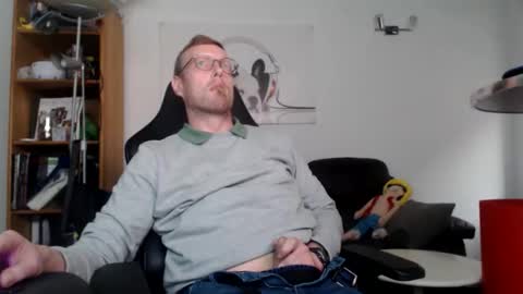 nursefan online show from October 2025 03:46:02 PM