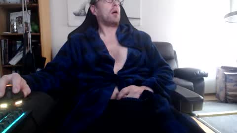 nursefan online show from November 2025 10:17:01 AM