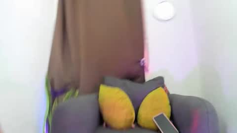 Nia online show from April 2026 05:02:02 AM