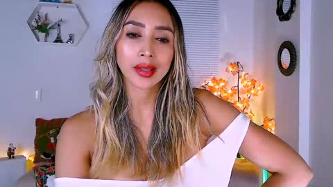 Nycole online show from December 2024 02:39:01 AM