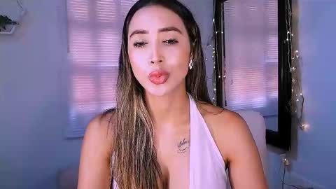 Nycole online show from October 2025 05:41:02 PM