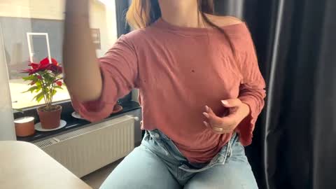 Snapshot of nyconik chatting on March 2025 07:53:01 AM Nicol online show from March 2025 07:53:01 AM