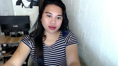 Snapshot of nylecummer chatting on December 2024 01:24:02 AM nylecummer online show from December 2024 01:24:02 AM