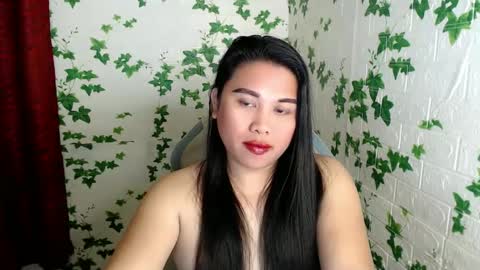 Snapshot of nylecummer chatting on December 2024 07:49:02 PM nylecummer online show from December 2024 07:49:02 PM