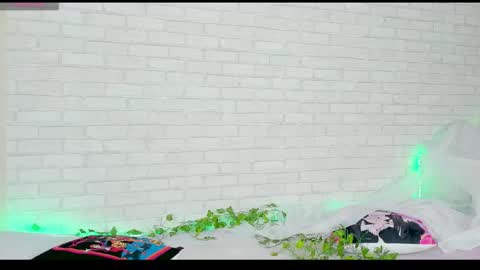 Kat online show from October 2025 12:16:01 PM