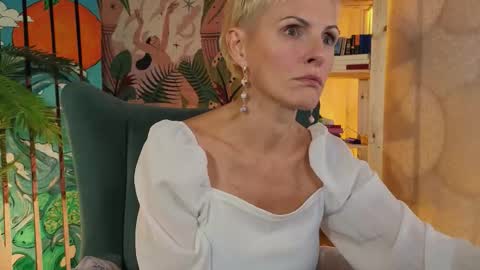 Snapshot of nymphvariety chatting on September 2025 05:31:01 AM nymphvariety online show from September 2025 05:31:01 AM