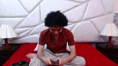 nyx_and_arian online show from April 2026 01:53:01 AM