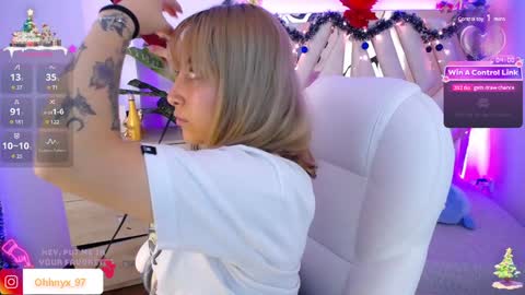 Alex   .    online show from December 2024 04:02:02 AM