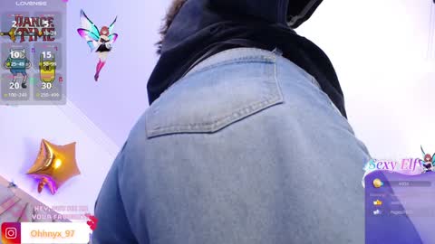 Alex   .    online show from January 2025 09:20:01 PM