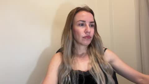 Snapshot of nyxelia_ chatting on May 2026 07:17:01 AM Anastasia online show from May 2026 07:17:01 AM