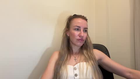 Snapshot of nyxelia_ chatting on May 2026 07:37:02 AM Anastasia online show from May 2026 07:37:02 AM