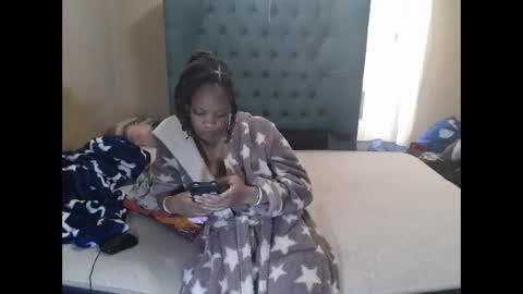 Snapshot of obsessedmimi chatting on May 2026 09:06:02 AM obsessedmimi online show from May 2026 09:06:02 AM