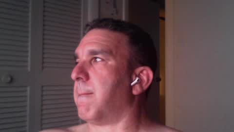 Snapshot of oceanmanx chatting on June 2026 02:40:02 AM Ocean online show from June 2026 02:40:02 AM