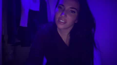 A L A R A  online show from October 2025 02:36:02 AM