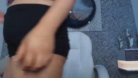 independent model online show from February 2026 01:35:02 AM