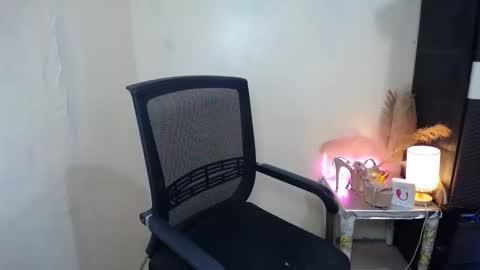 Kyla online show from October 2025 01:33:02 AM