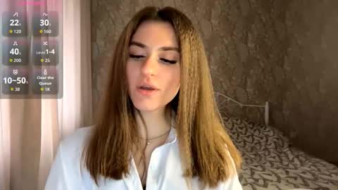 Mia online show from December 2025 09:07:01 AM