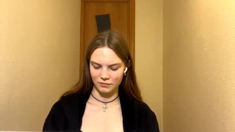 Aneta Bruno online show from September 2025 04:17:01 PM